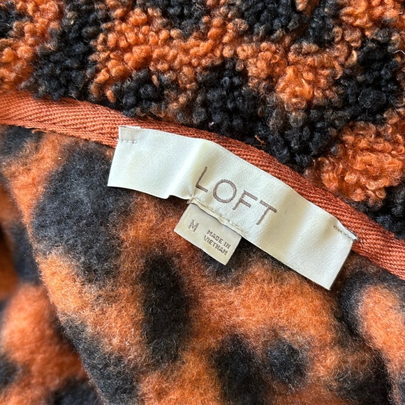 🖤Loft Leopard Teddy Pullover - Picture 3 of 5